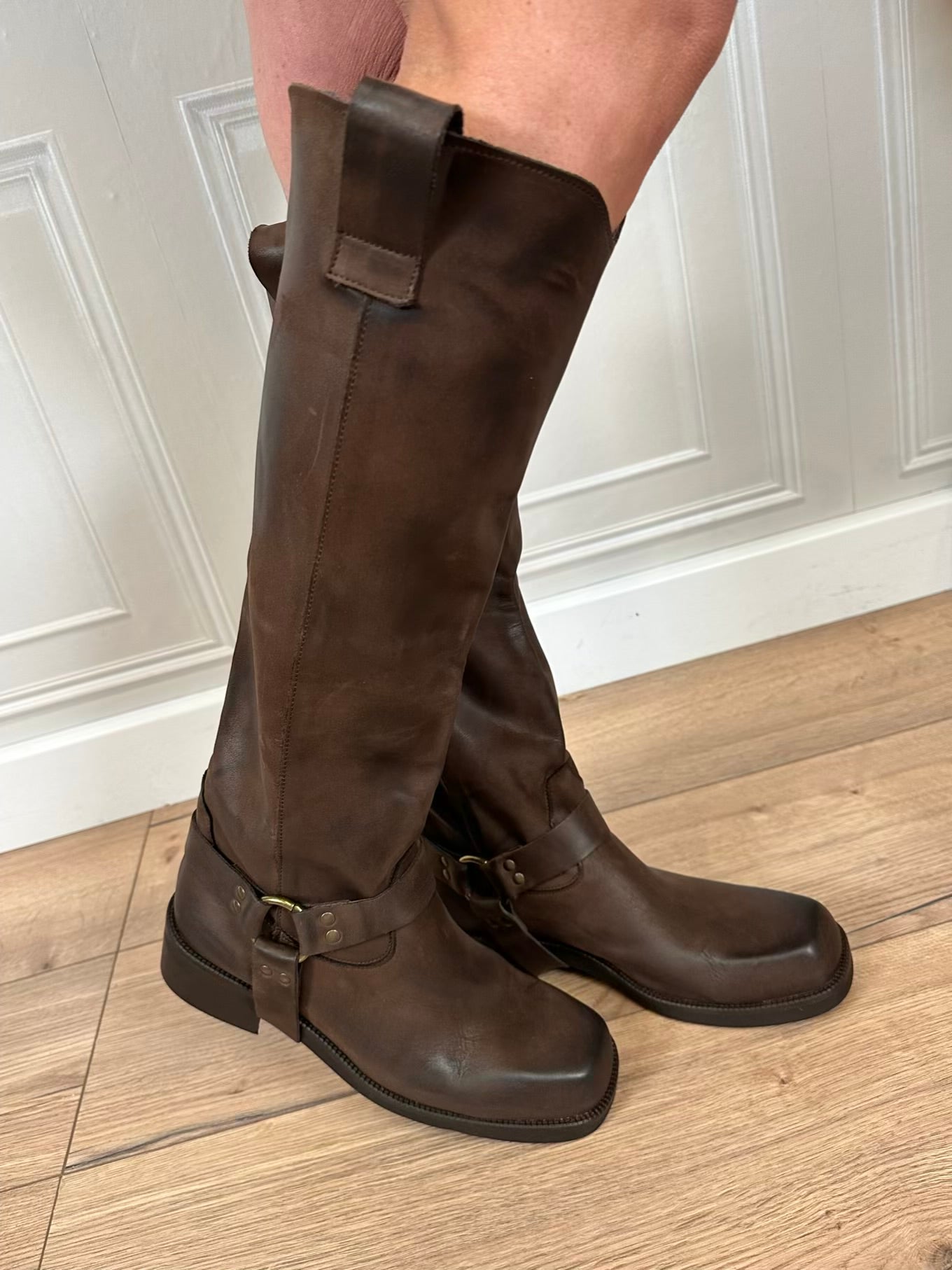 Biker nabuk moro in pelle con fibbia- divine follie