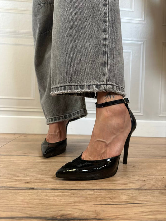 Ankle strap vernice nero - Via Venezia