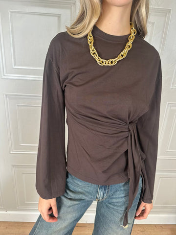 T-shirt nodo - Tensione in
