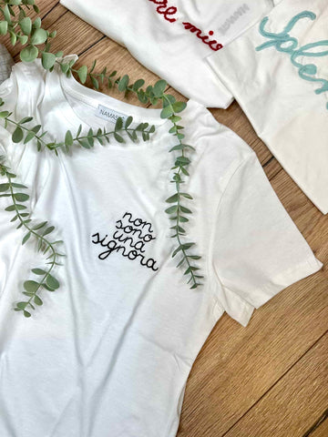 T-shirt “non sono una signora” - Hola Selection