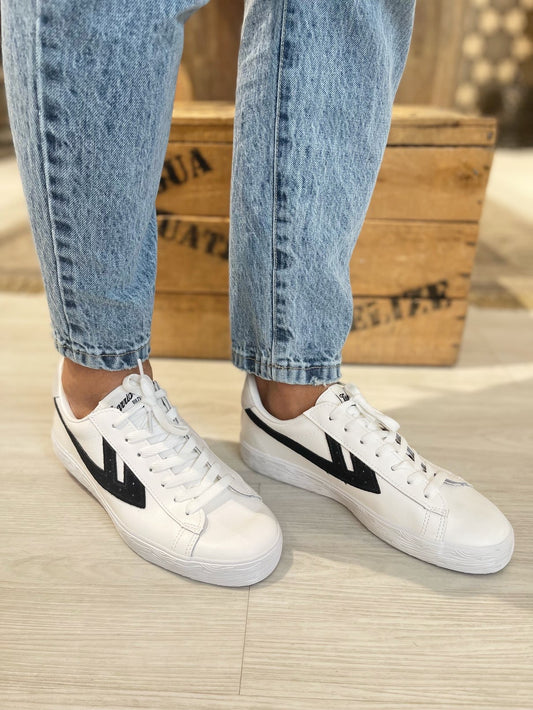 Sneakers in pelle bianca - Hola