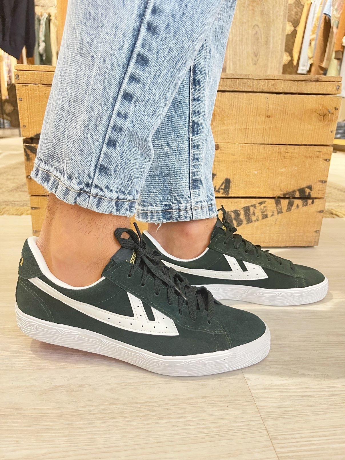 Sneakers in suede verde - Hola